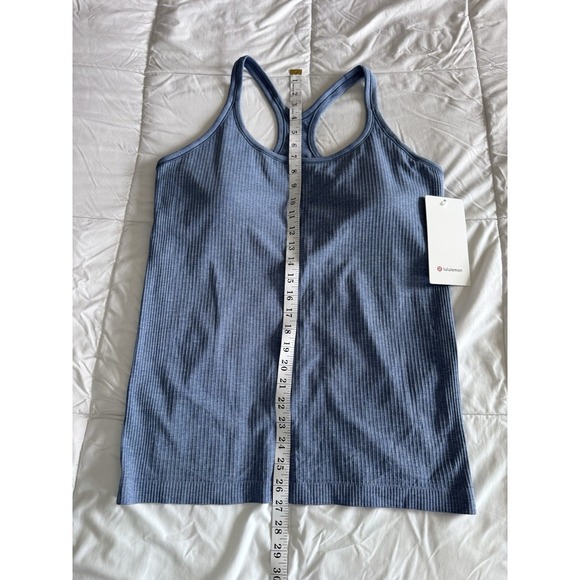 New Lululemon Ebb to Street Tank Top Size 14 W/Bra Hip Length Washed Denim Blue - Picture 2 of 11